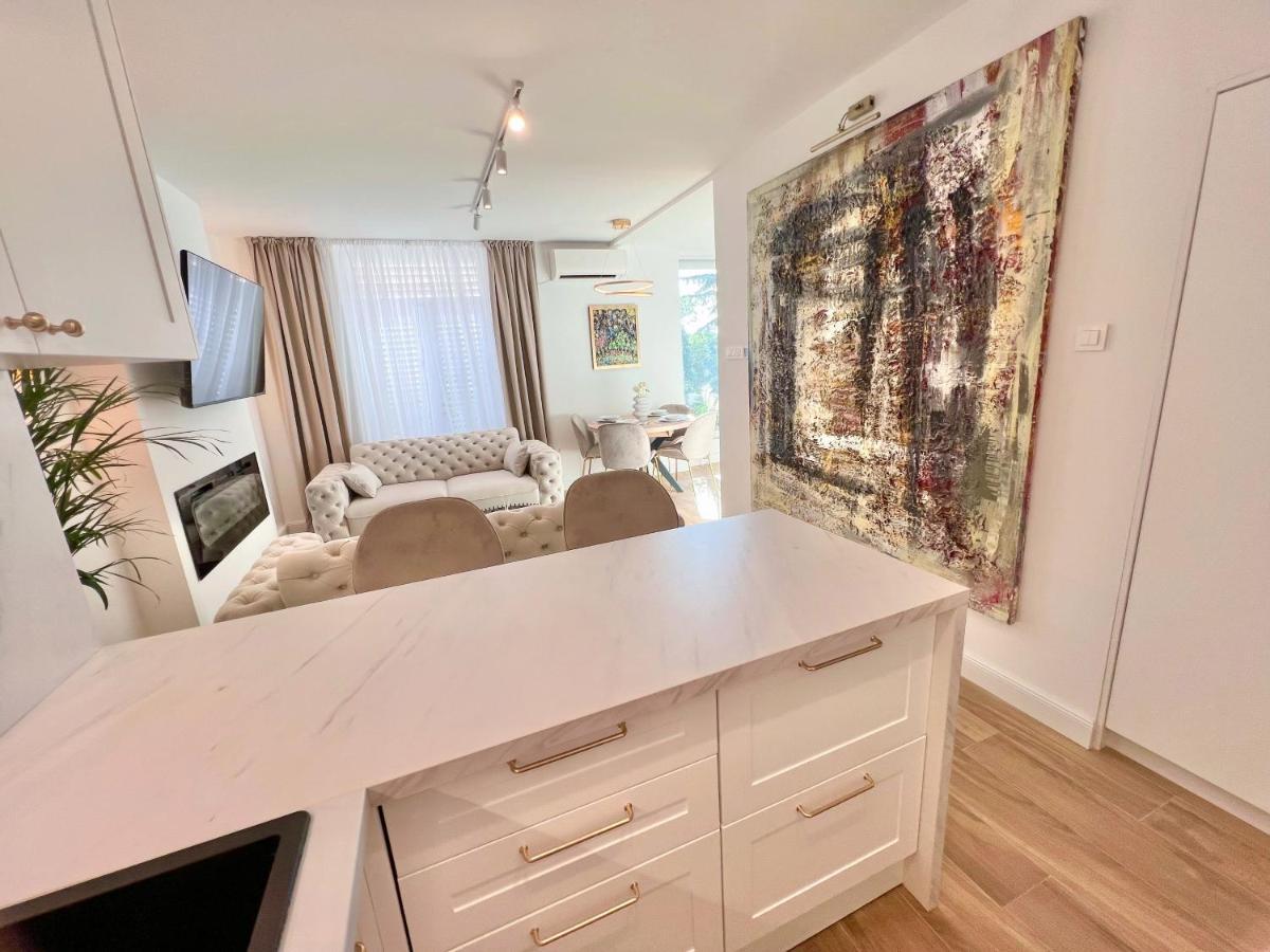 Apartment Velvet - Free Private Garage Ντουμπρόβνικ Εξωτερικό φωτογραφία